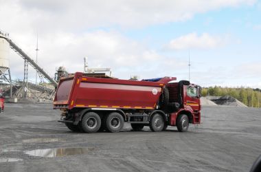 Пологи на самосвалы КАМАЗ 65801 от компании «Валмакс»